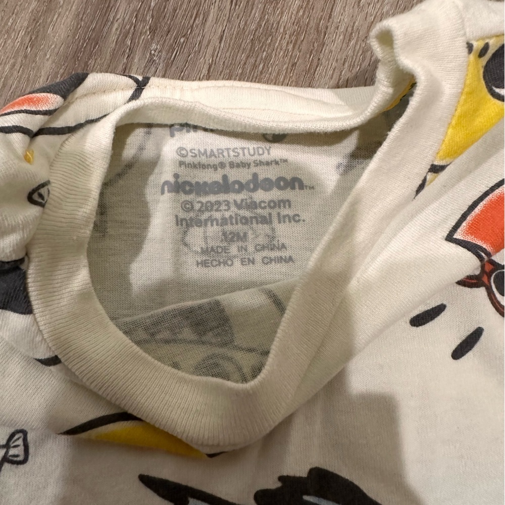 Kids T-Shirt - White, Blue, Yellow Baby Shark - Picture 2 of 2